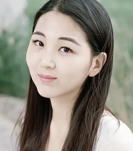 بیوگرافی Jo Jung Yoon