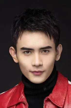 بیوگرافی Huang Yi Wei