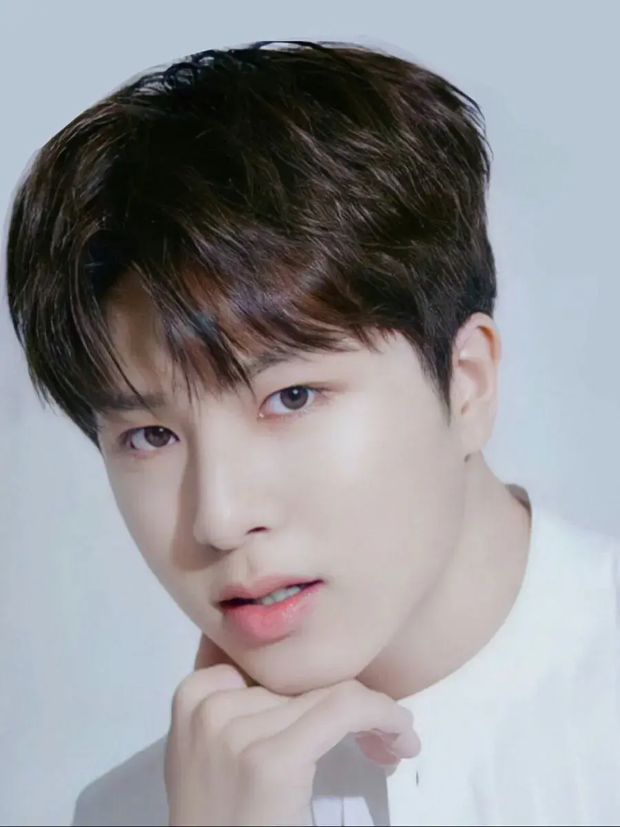 بیوگرافی So Jung Hwan