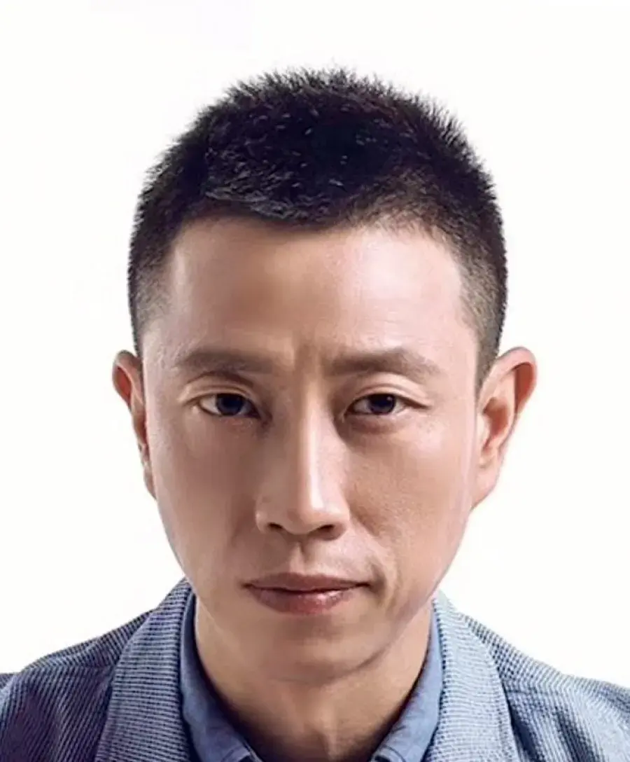 بیوگرافی Ding Yong