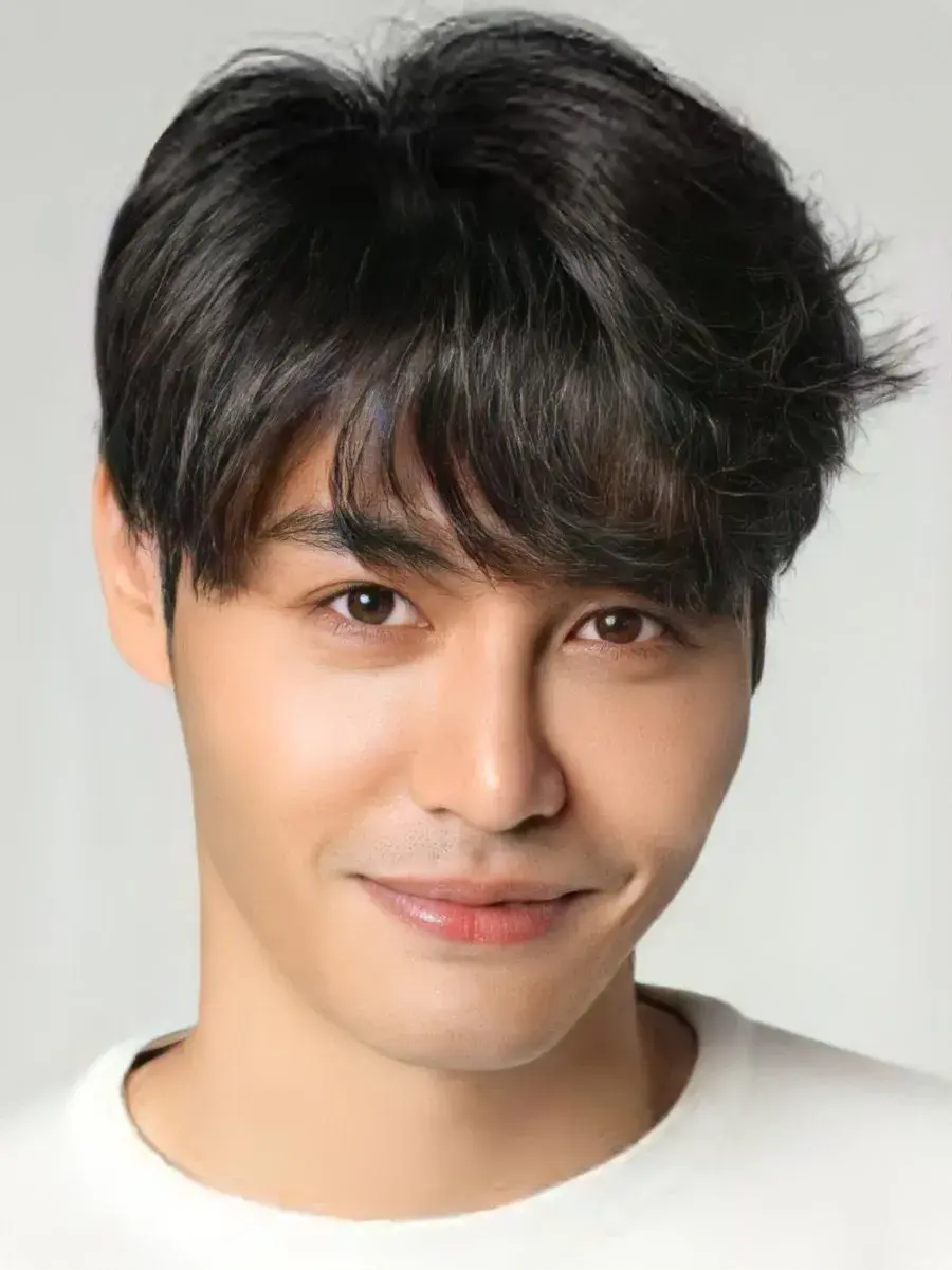 بیوگرافی Lee Kwan Hoon