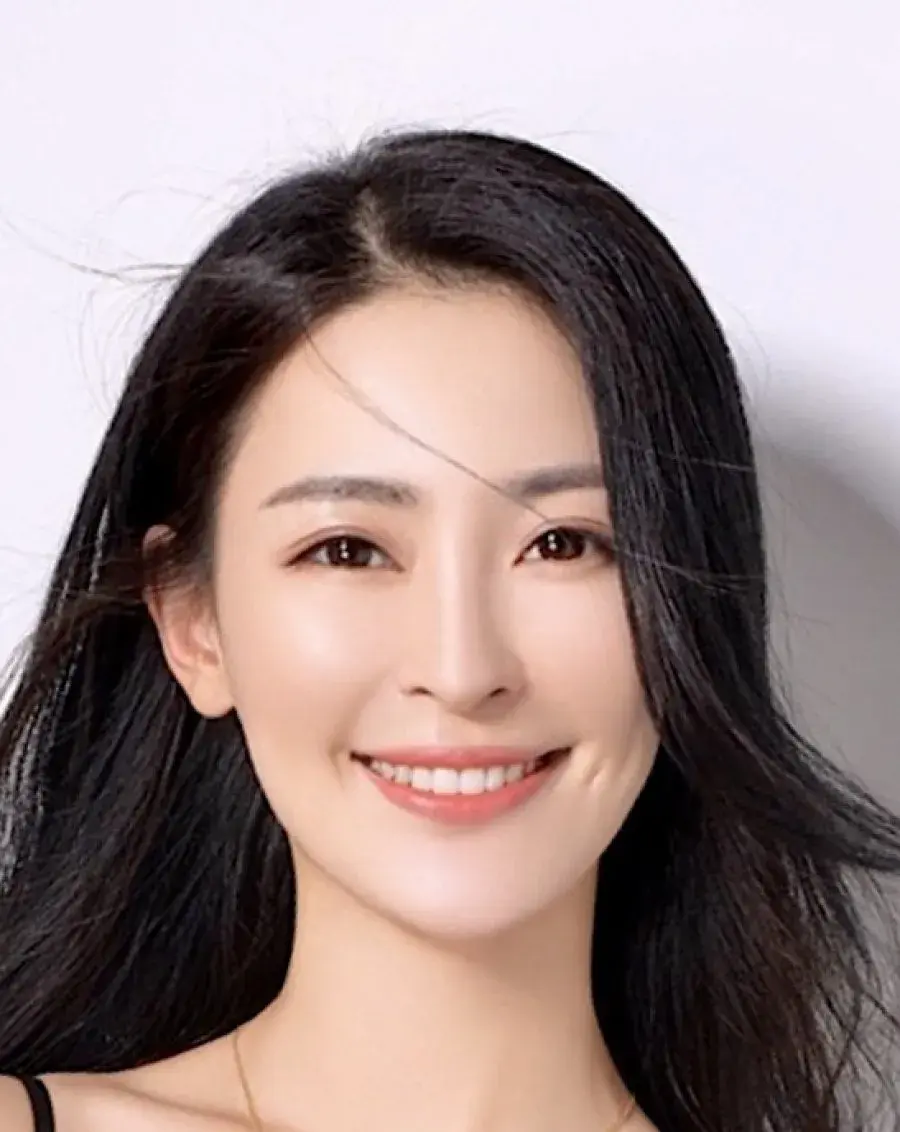 بیوگرافی Zhang Jing Tong