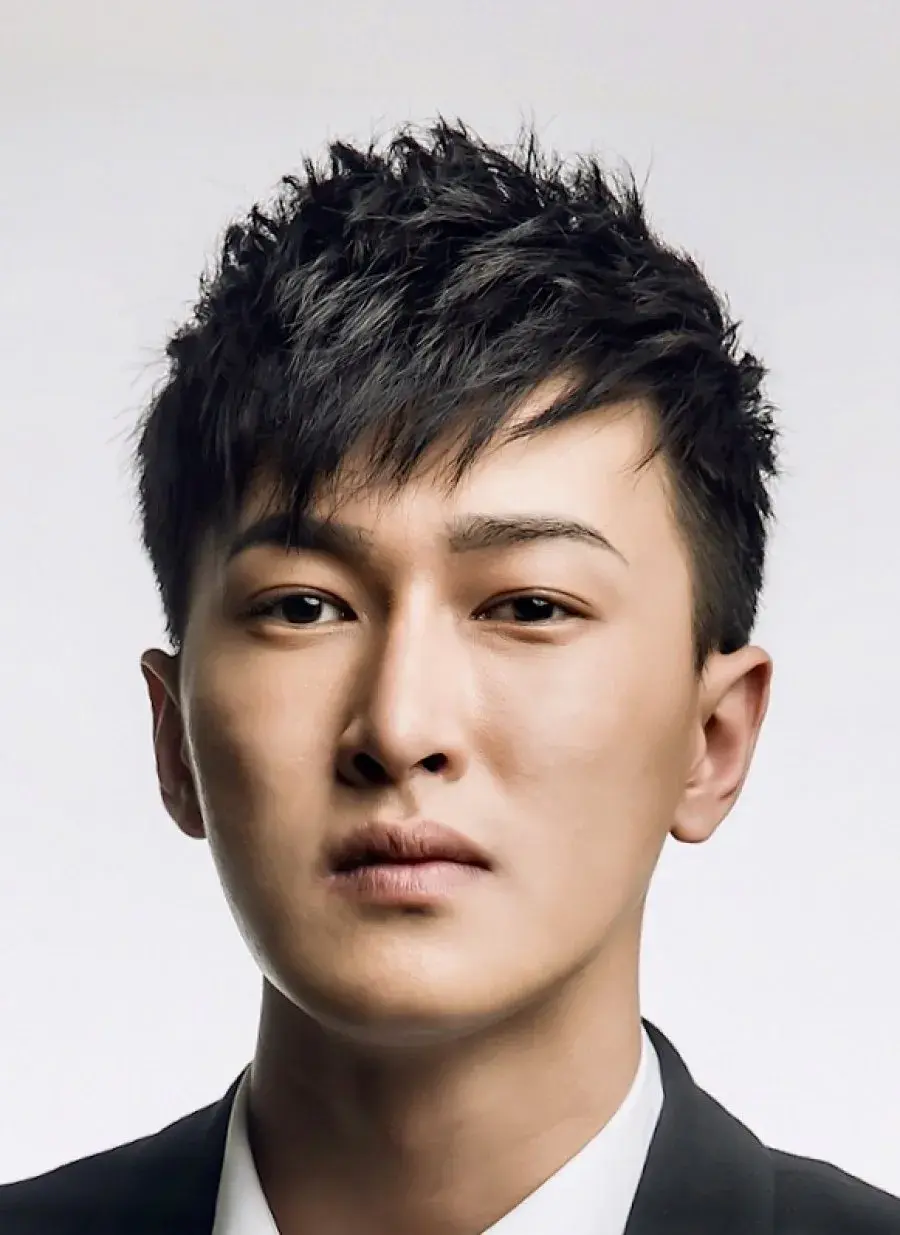 بیوگرافی Hou Jun Guang