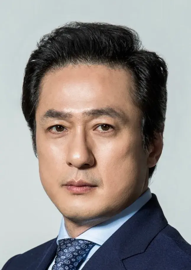بیوگرافی Son Chang Min