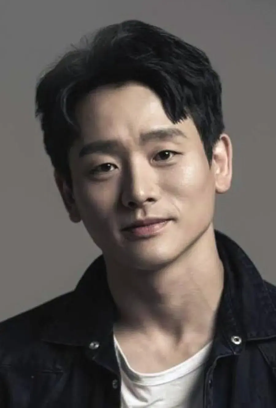 بیوگرافی Kim Seol Jin