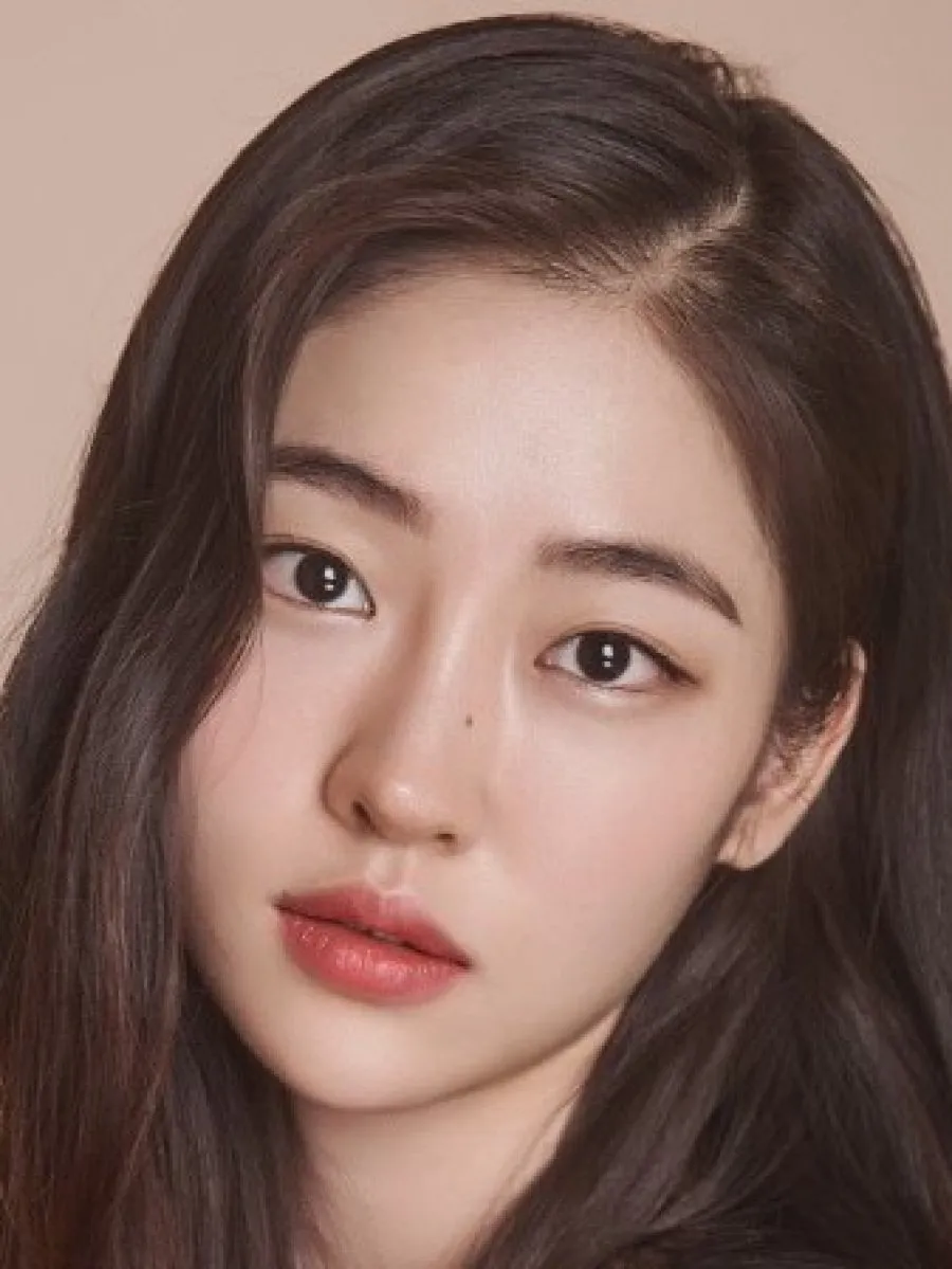 Song Ji Woo