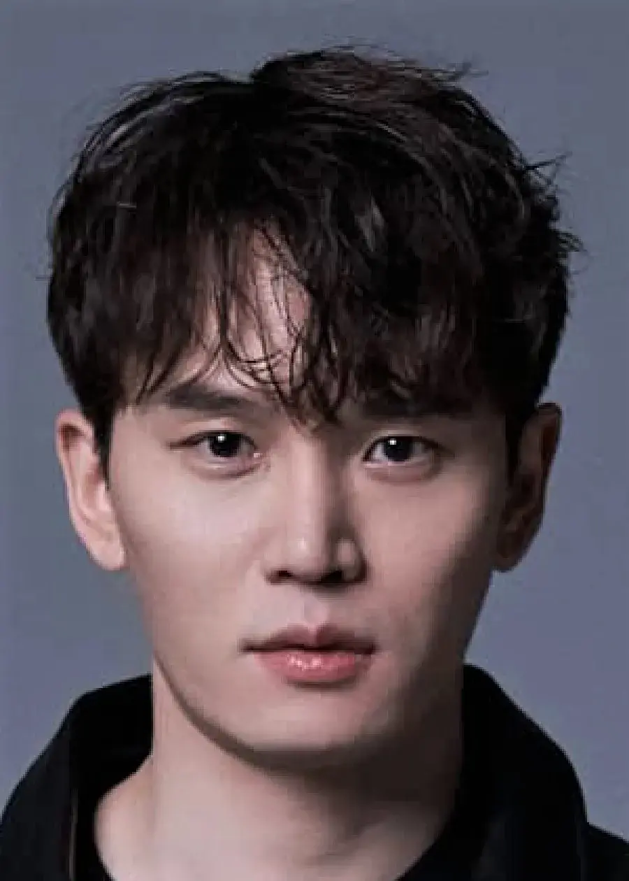 بیوگرافی Han Joon Woo
