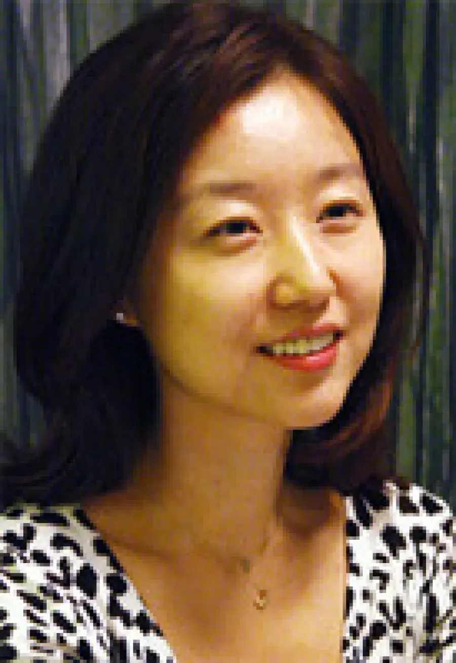 بیوگرافی Moon Ji Young