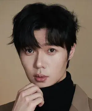 بیوگرافی Zuo Ling Feng