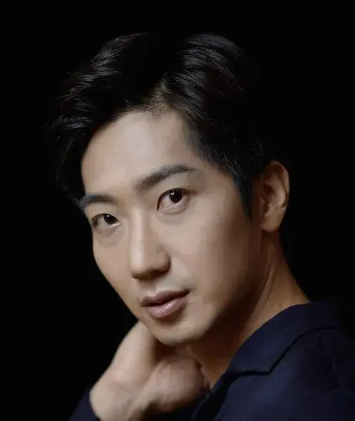 بیوگرافی Lee Jong Min