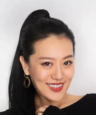 بیوگرافی En Na Zhu Li
