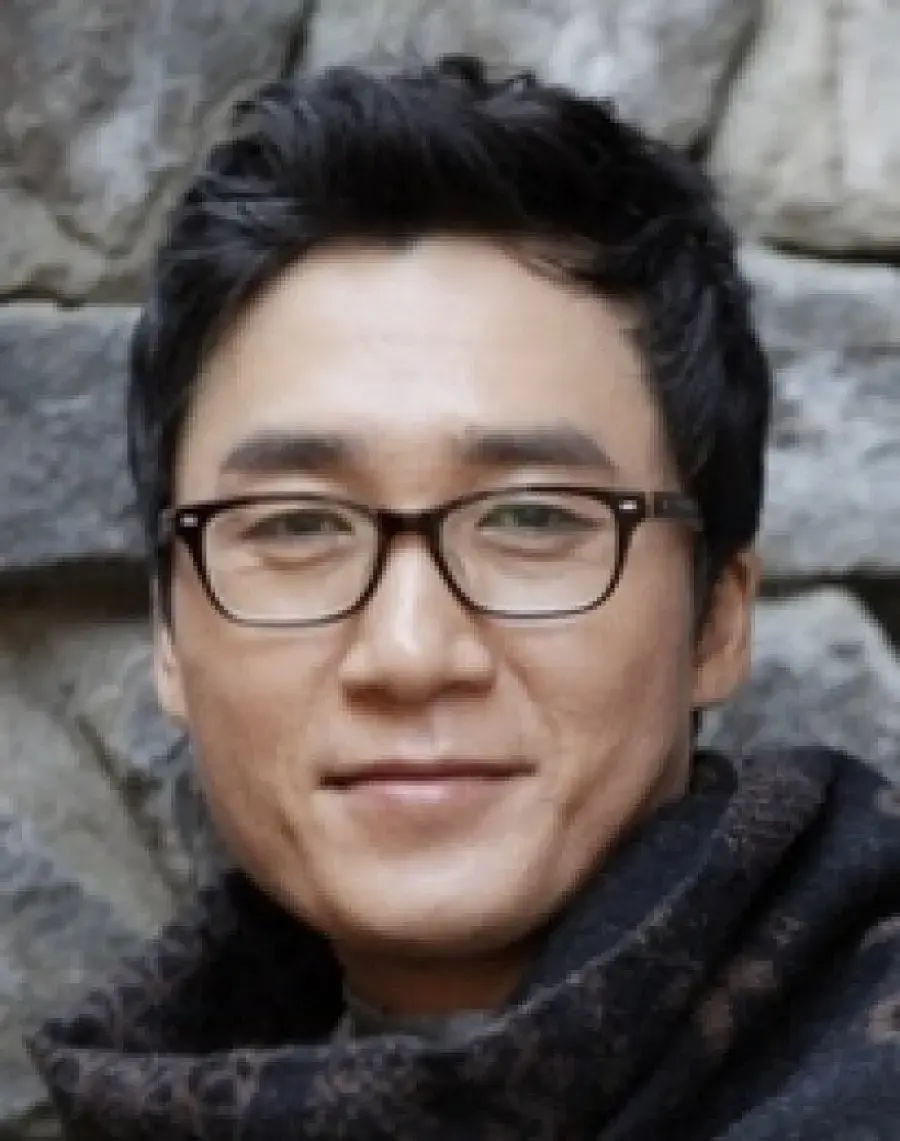 بیوگرافی Kim Ku Taek