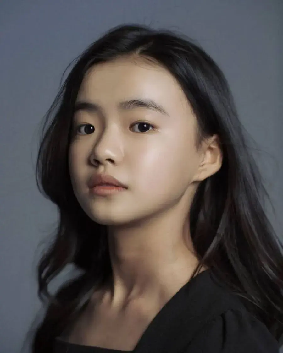 بیوگرافی Kim Shi Ah