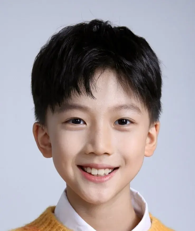 بیوگرافی Zhou Yu Chen