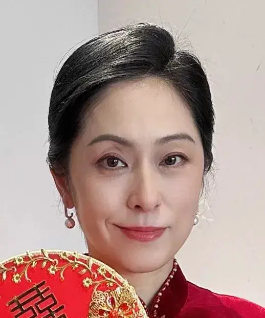 بیوگرافی Liu Ling Ling
