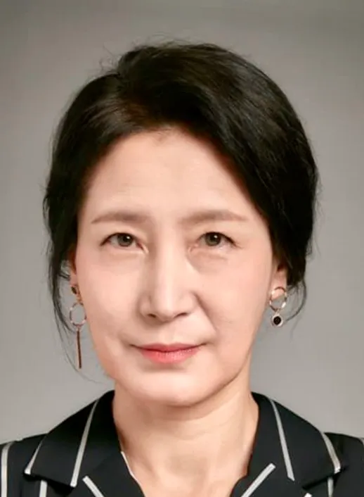 Jung Ah Mi