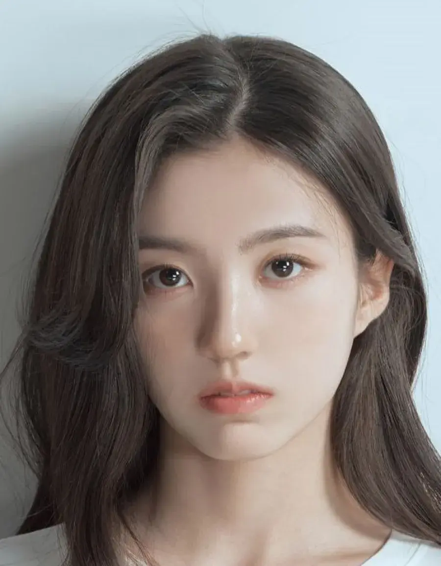 بیوگرافی Kang Ye Seo