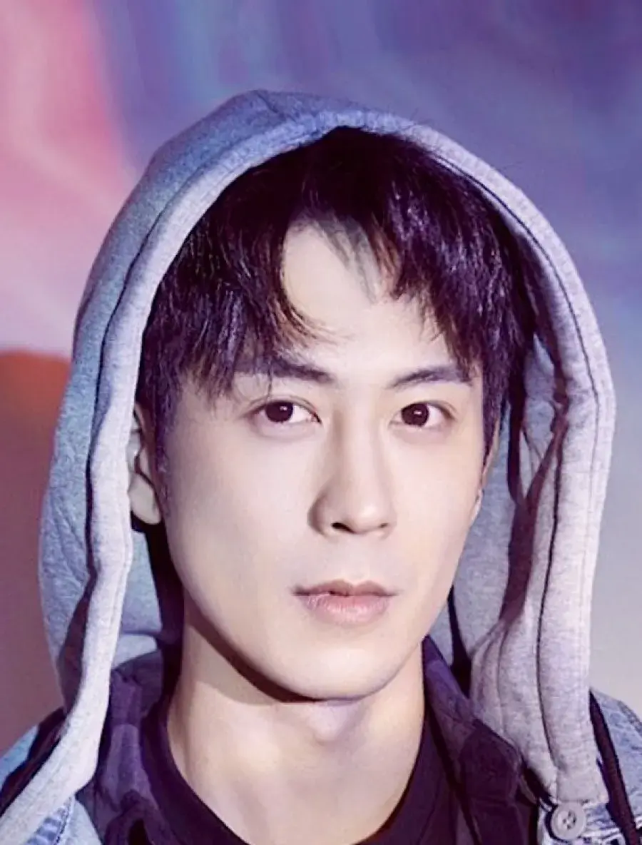 بیوگرافی Jiang Wei