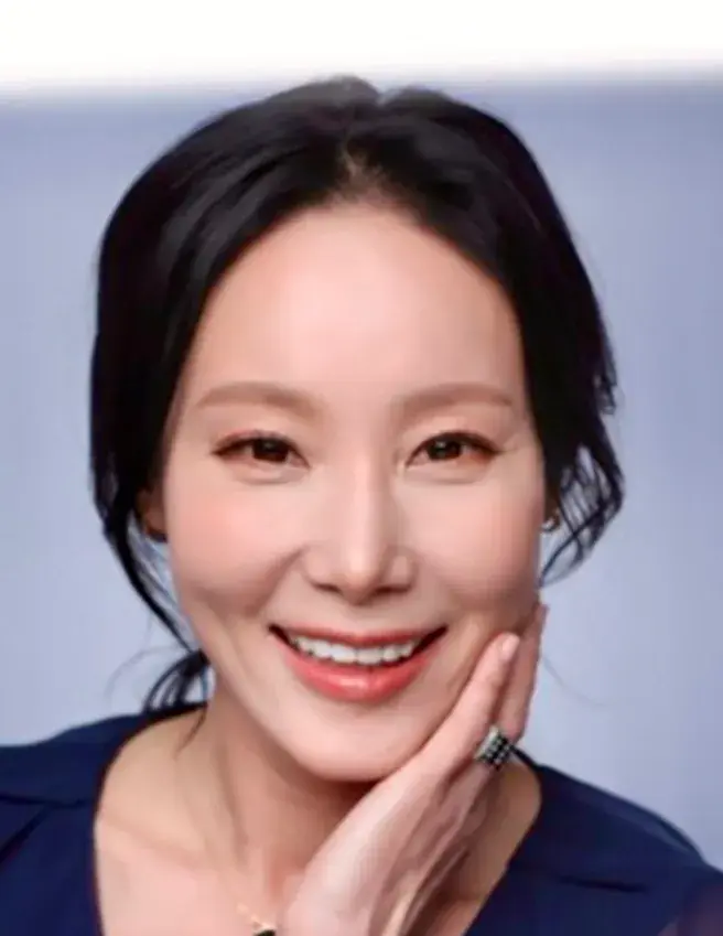 بیوگرافی Kim Yeong Hee