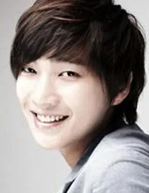 بیوگرافی Song Se Hyun