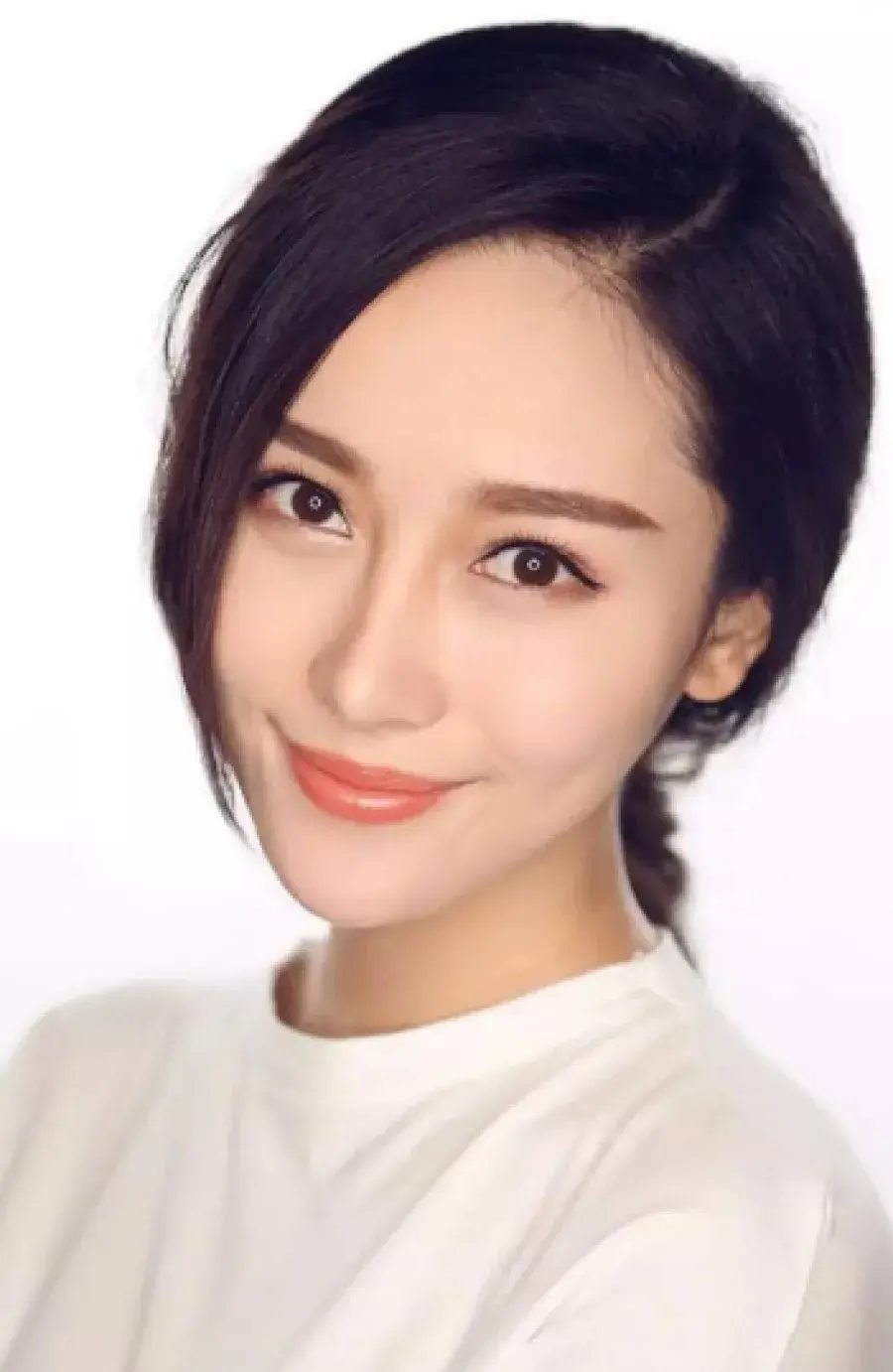 بیوگرافی Zhang Xin Yuan