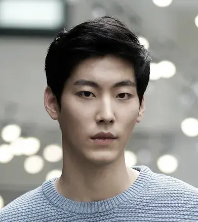 بیوگرافی Park Young Woon