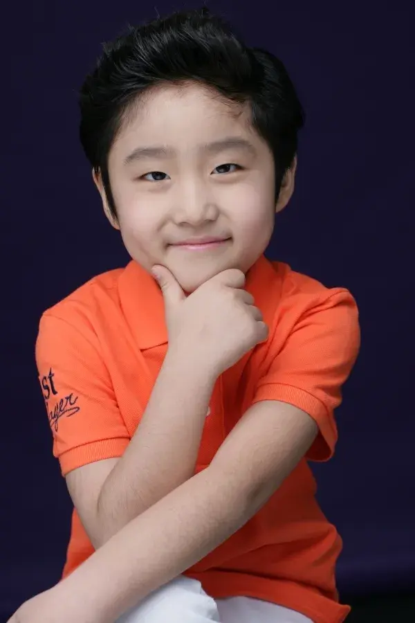 بیوگرافی Ahn Sung Hoon