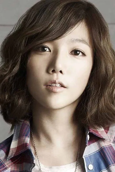 Lee Bo Young