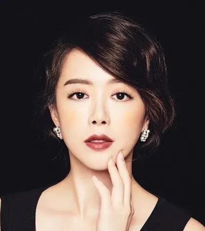 بیوگرافی Shin Ji Soo