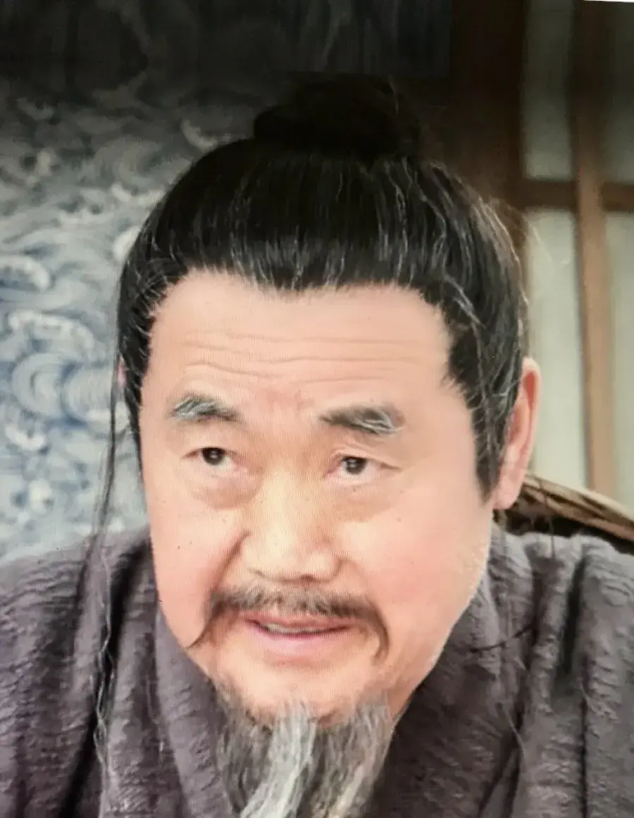 بیوگرافی Yue Jun Ling