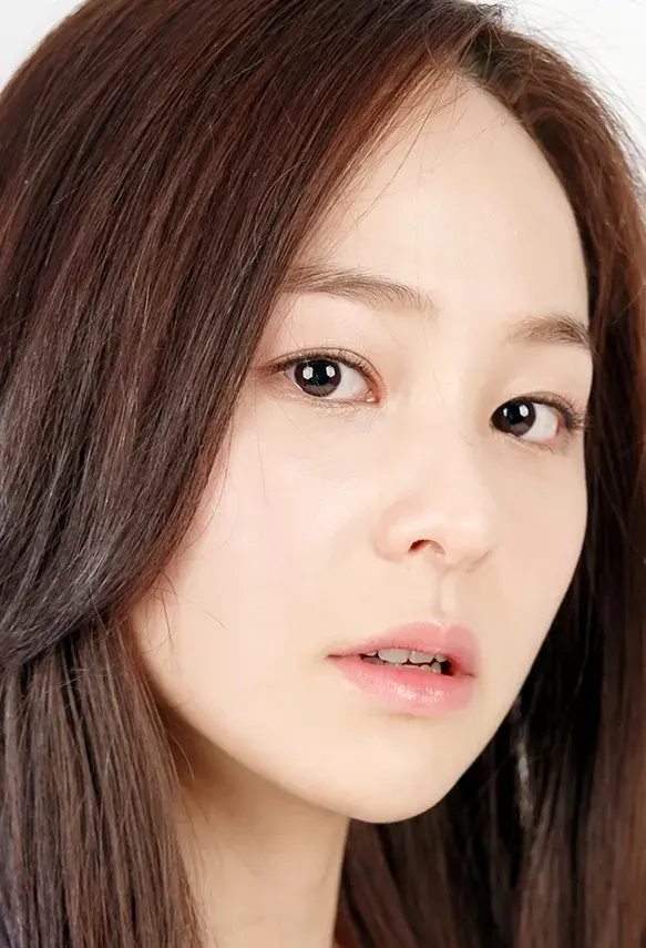 بیوگرافی Lee Gyoo Jung