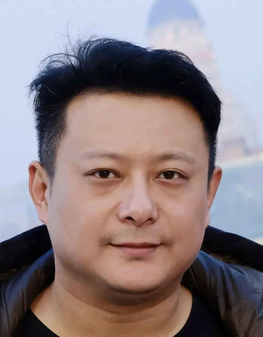 بیوگرافی Yan Feng