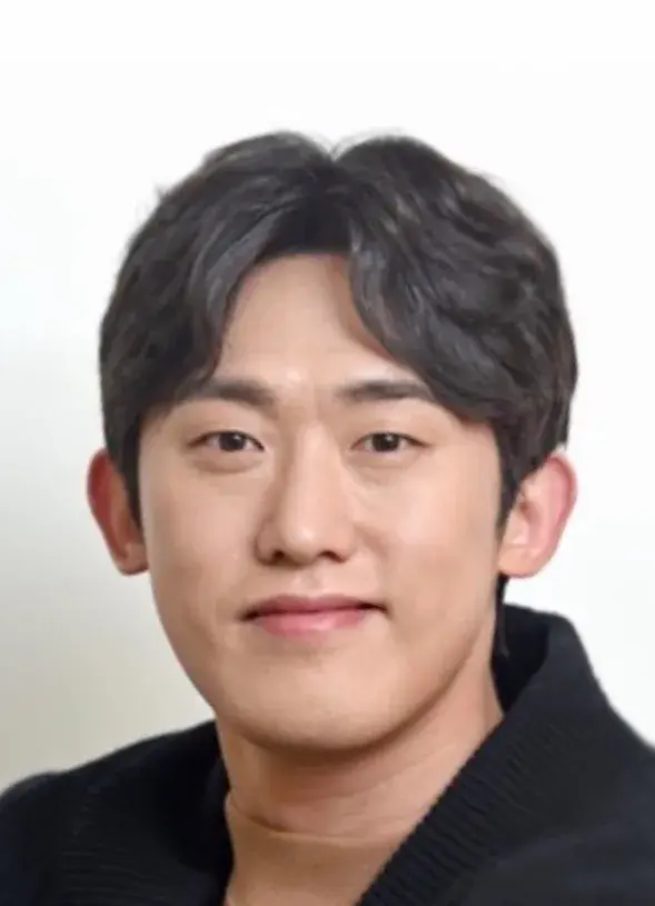 بیوگرافی Min Jin Woong