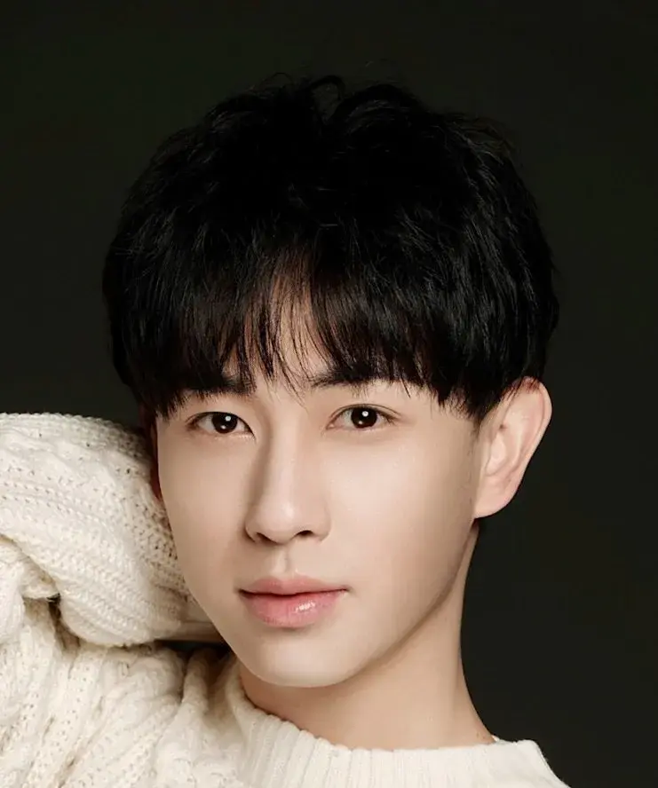 بیوگرافی Meng Yue Chen