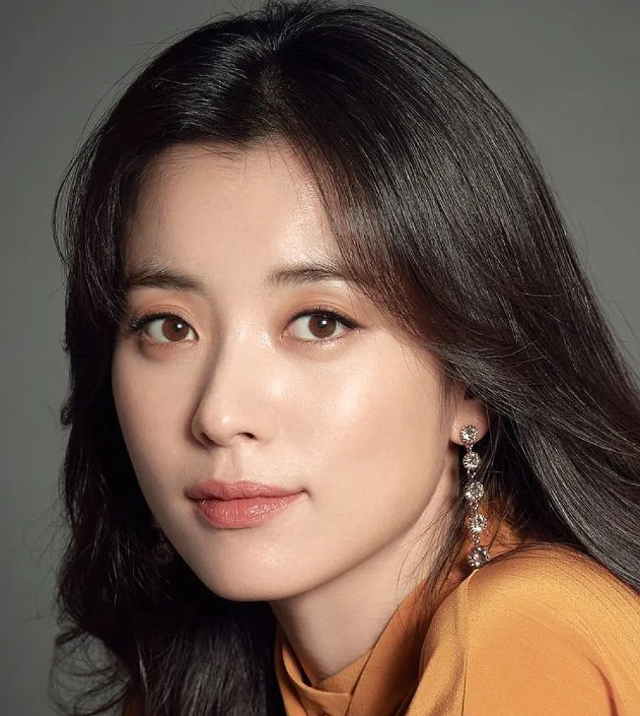 Han Hyo Joo