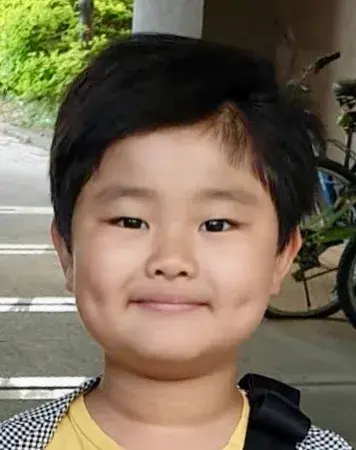 بیوگرافی Uhm Tae Yoon