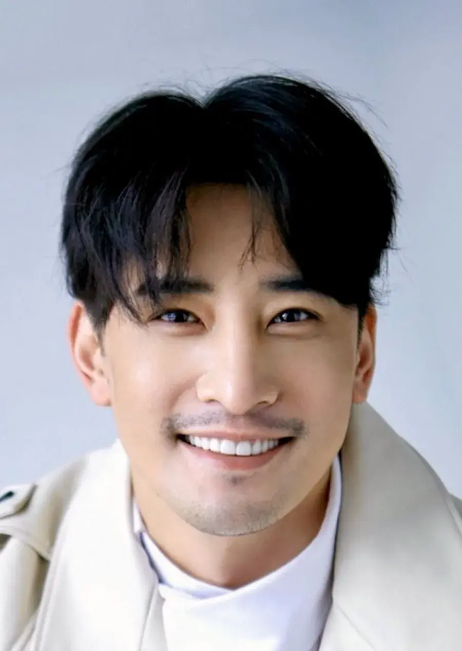 بیوگرافی Gong Zheng Nan