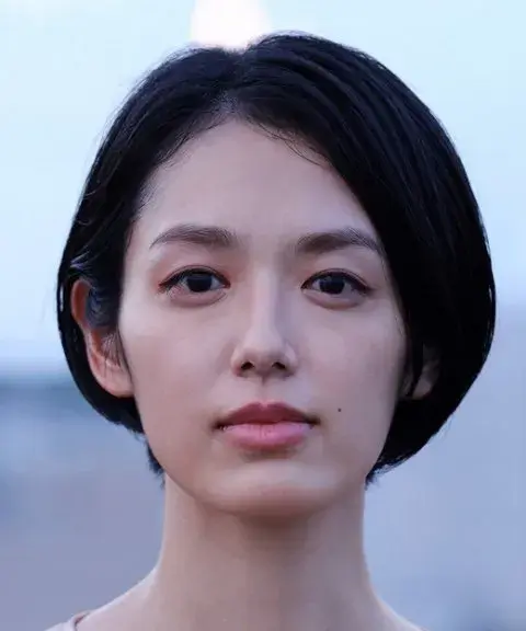 بیوگرافی Tezuka Mai