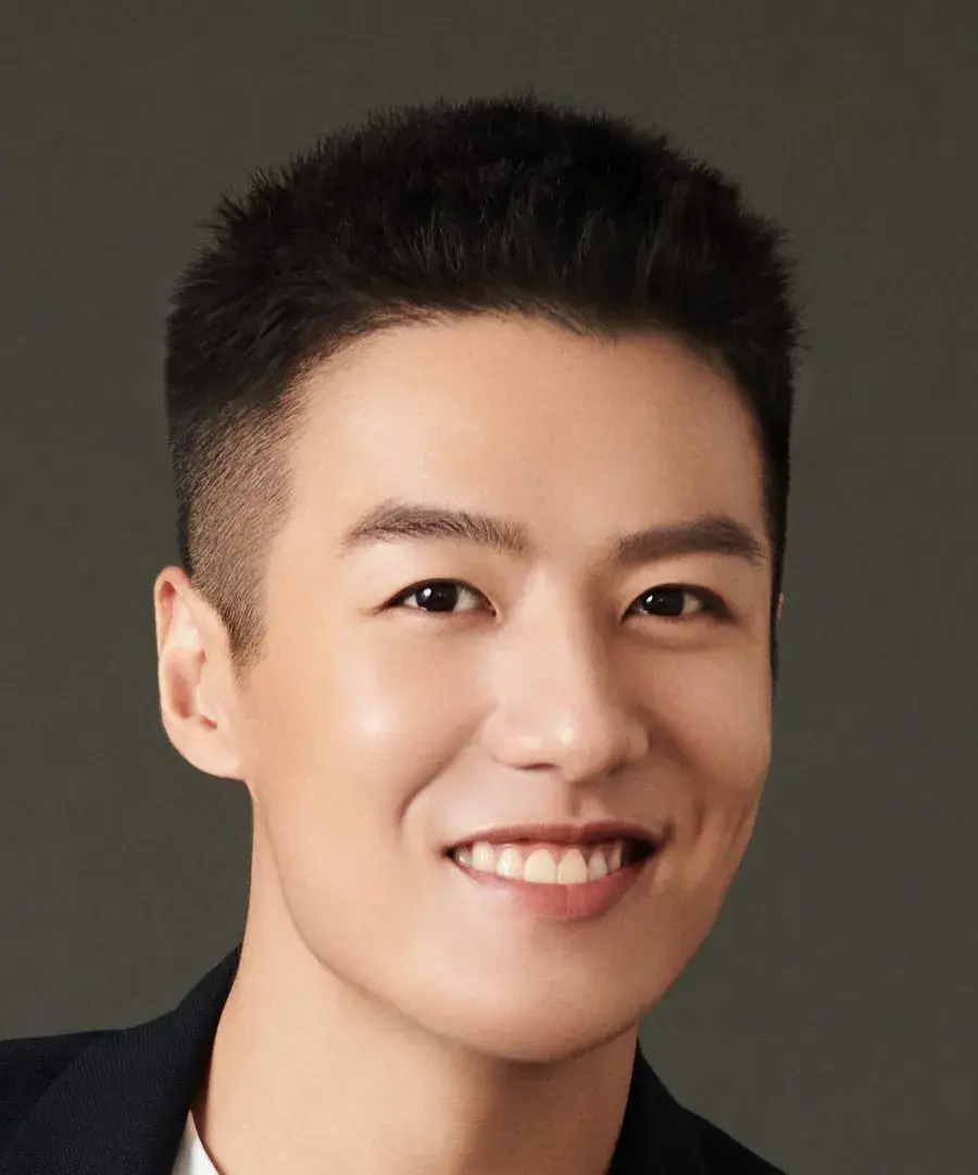 بیوگرافی Zhang Cheng Lang