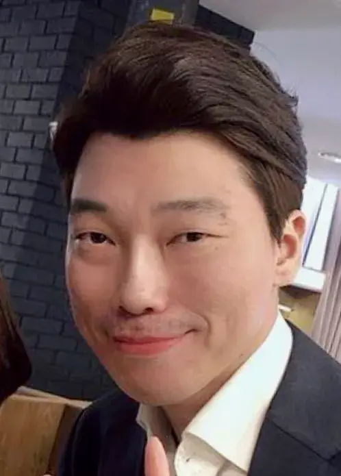 بیوگرافی Bae Jin Woong