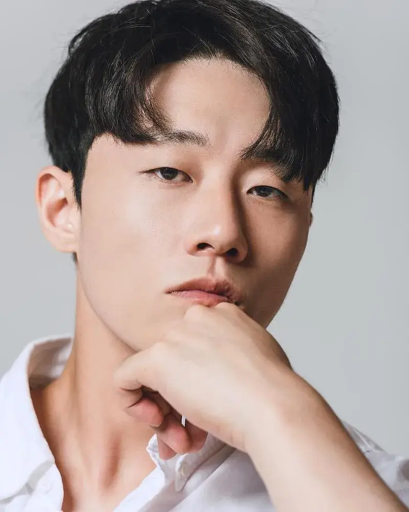 بیوگرافی Lee Shin Ki