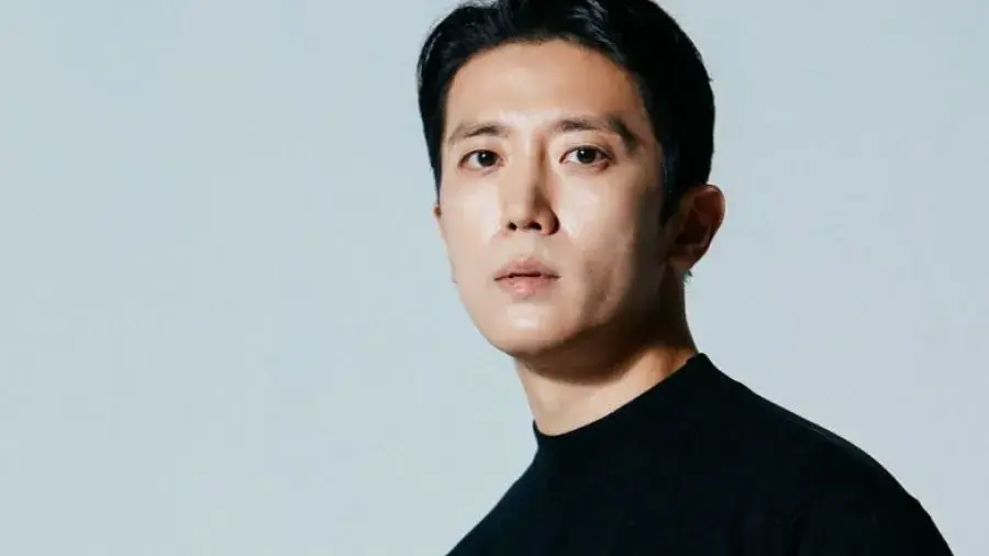 بیوگرافی Kim Shi Heon
