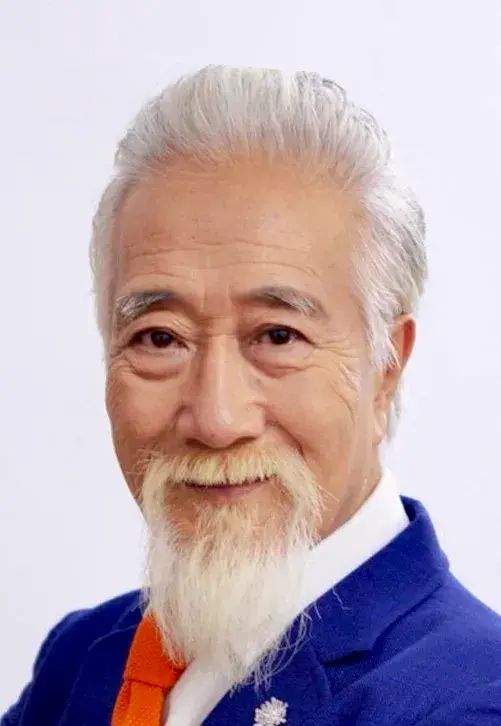 بیوگرافی Hou Tong Jiang