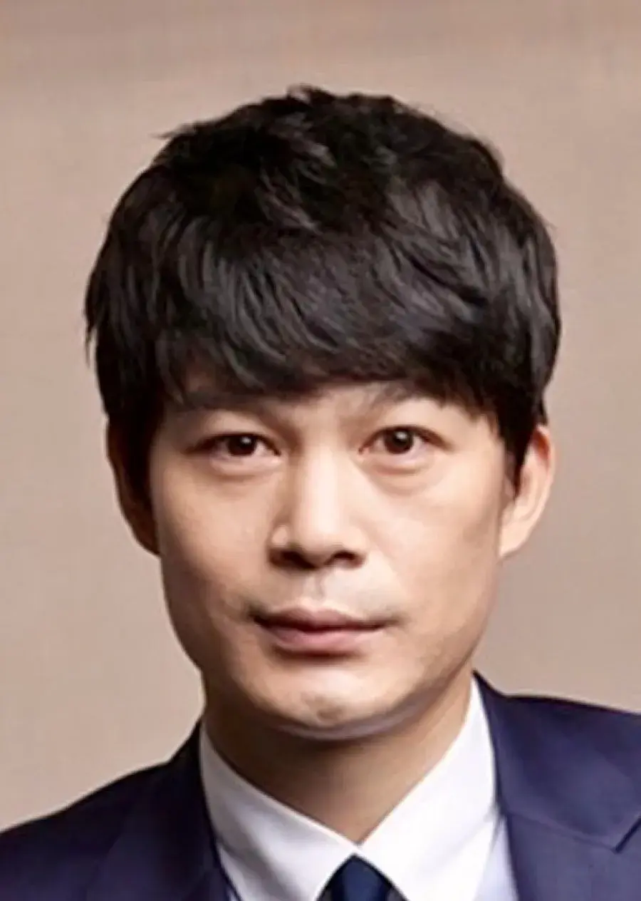 بیوگرافی Han Chul Woo