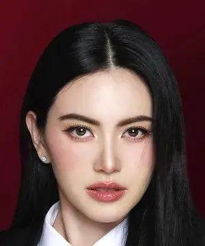 بیوگرافی Hoorne Davika