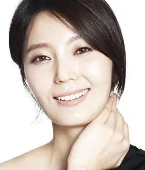 بیوگرافی Ahn Hye Kyung