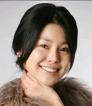 بیوگرافی Kim Min Joo