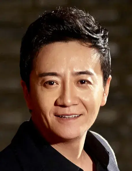 بیوگرافی Zhang Yi Long