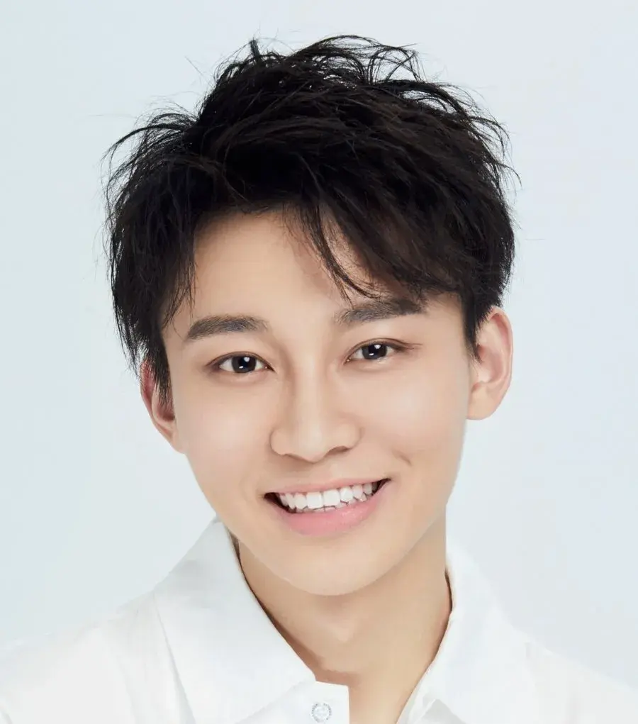 بیوگرافی Liu Yi Tong