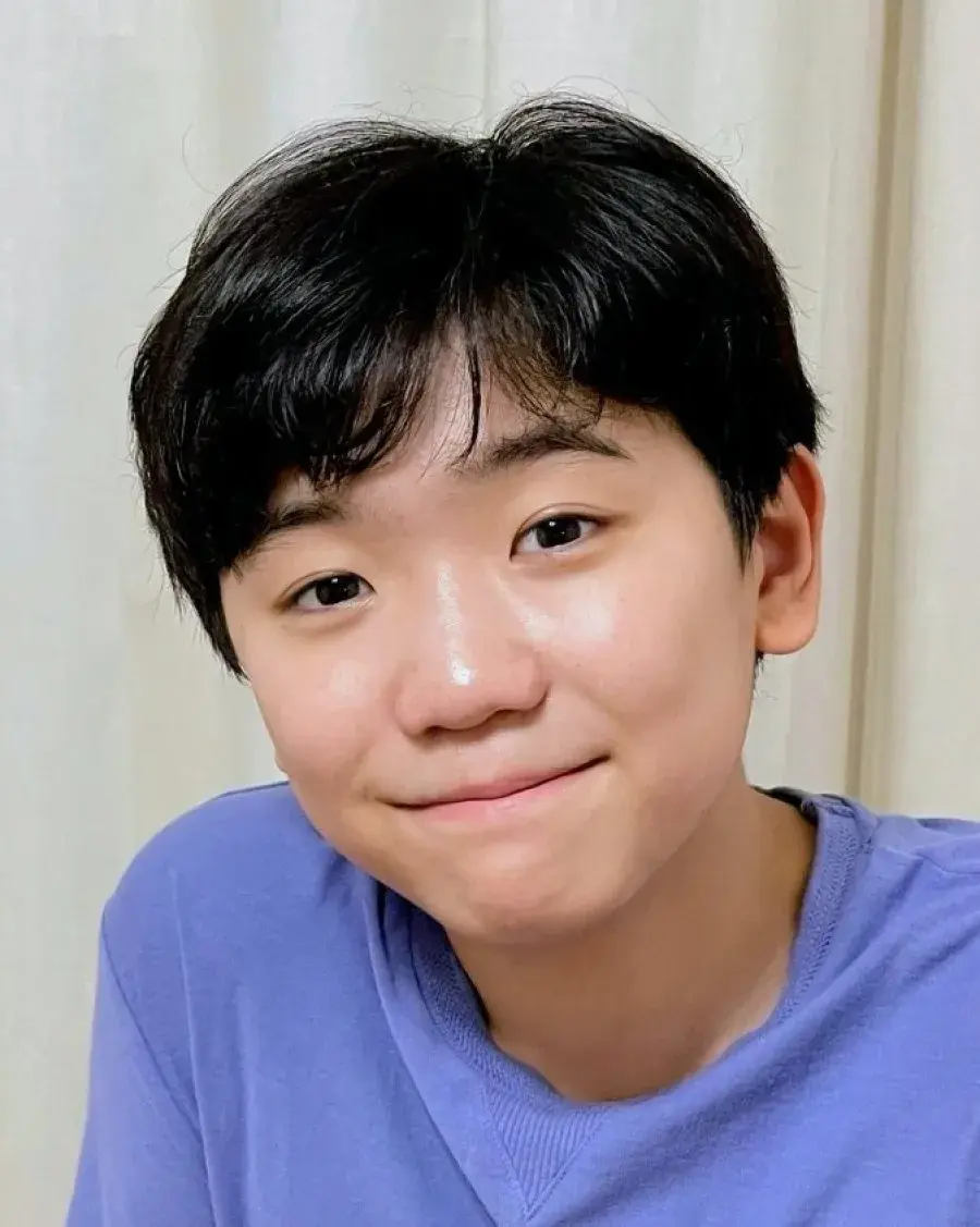 بیوگرافی Yoon Sung Woo